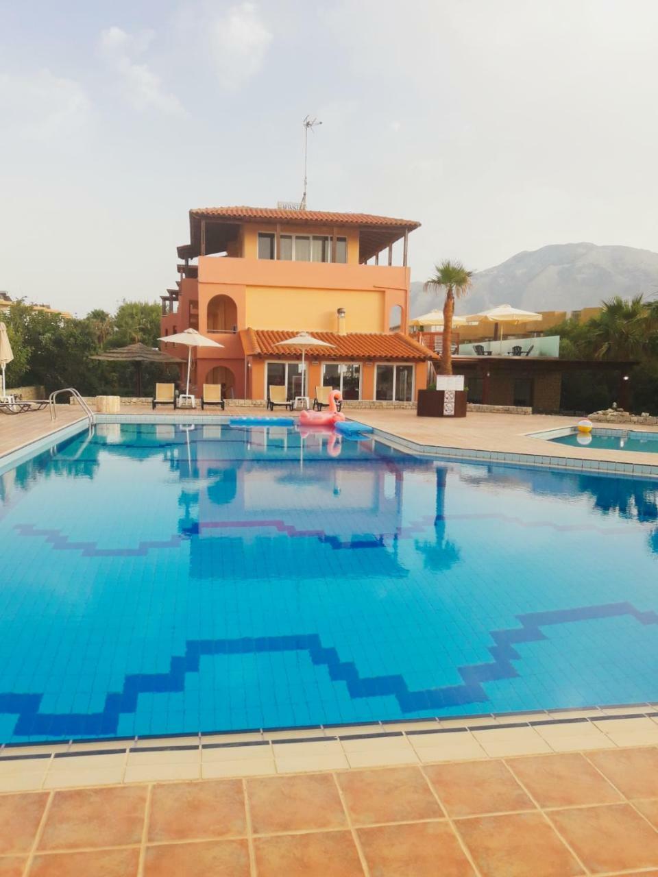 Aquamar Beach Kournas Ngoại thất bức ảnh
